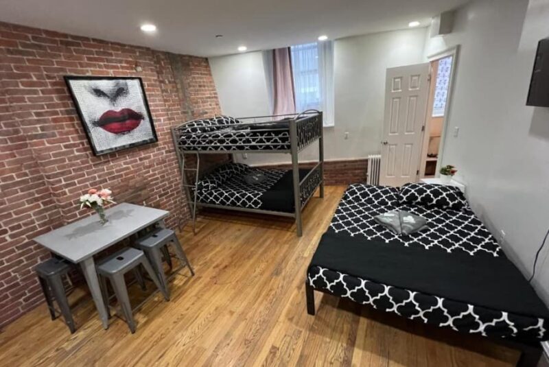 Queen Studio Queen Studio